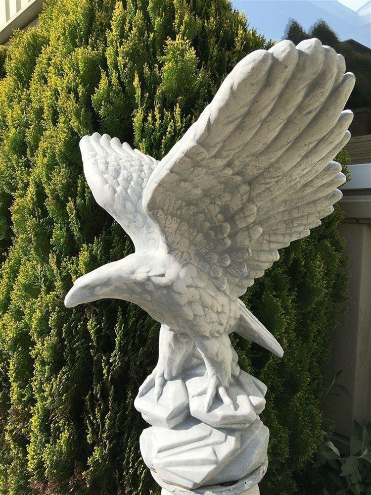 Adelaar vol steen, prachtig beeld-decoratie tuin - nr. 1