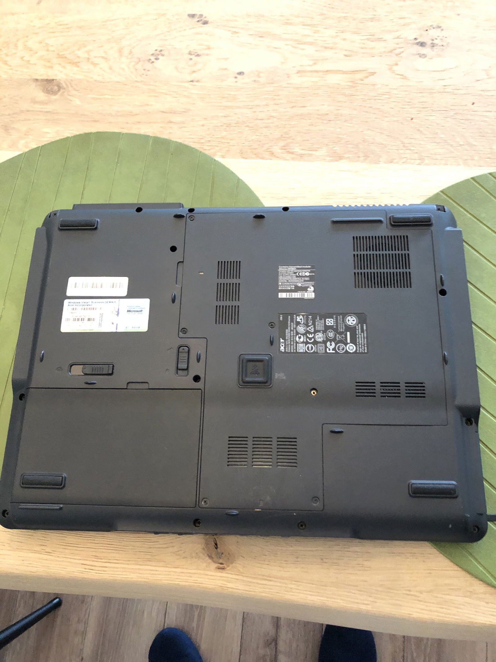Te Koop 15 Inch Acer Laptop Extensa 5630 EZ met 2 Ghz met draadloos internet en een Stroomad. - Afbeelding 3