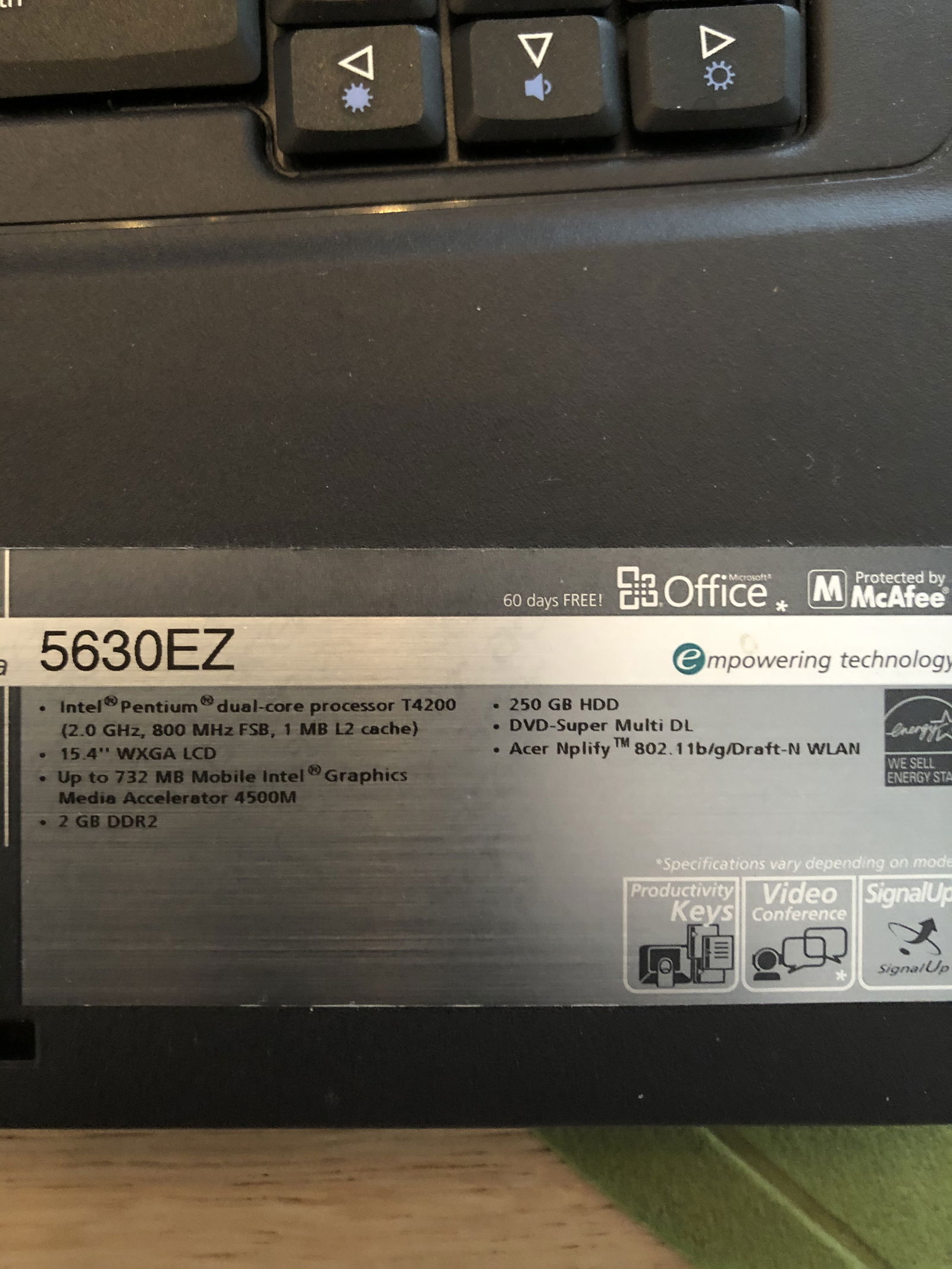 Te Koop 15 Inch Acer Laptop Extensa 5630 EZ met 2 Ghz met draadloos internet en een Stroomad. - Afbeelding 6