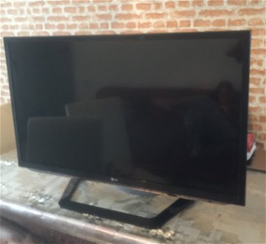 LG Smart Tv 3D 42 Inch 107 Cm - 1
