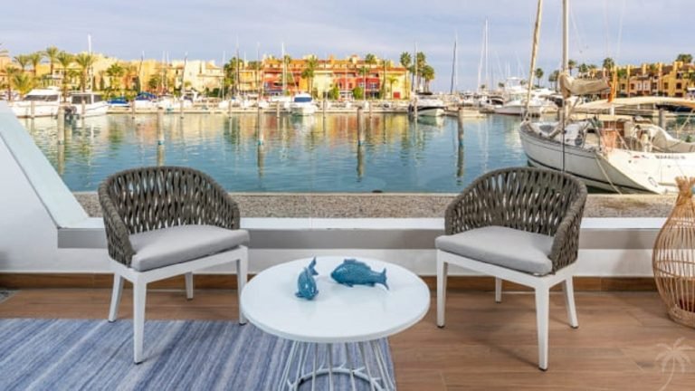 Uw Appartement in SOTOGRANDE aan haven bij zee en zwembad en met garageplek - nr. 1