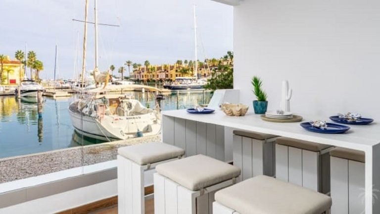 Uw Appartement in SOTOGRANDE aan haven bij zee en zwembad en met garageplek - Afbeelding 4