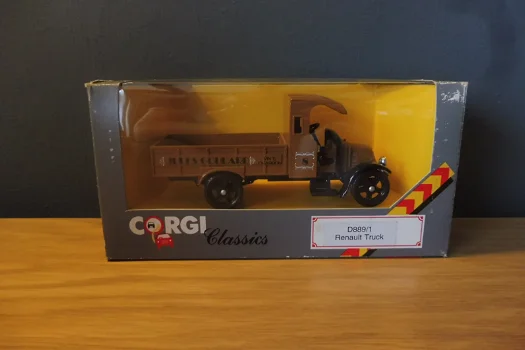 1:43 Corgi D889-1 Renault Truck pickup - 0
