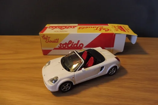 1:43 Solido Toyota MR2 2000 wit 580v2000st. - 0