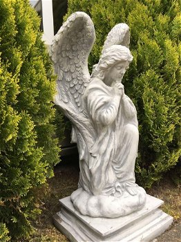 Uniek Engelbeeld, knielend- engel-tuinbeeld-decoratie - 2