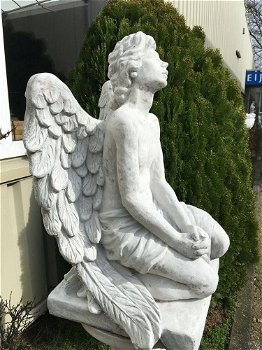 Uniek Engelbeeld, knielende grote Engel,tuin beeld-deco - 7