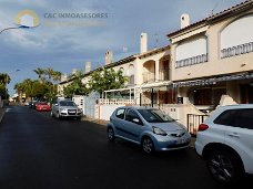 Terrasvormige duplex op 300 meter van het strand