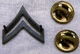 Collar Rank Insignia / Kraag Rang Embleem, Private (OR-2), US Army, jaren'80.(Nr.1) - 4 - Thumbnail