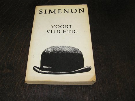 VOORTVLUCHTIG, Simenon zwarte beertjes nr.956 - 0