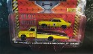 Chevrolet C-30 & Chevrolet Camaro SHELL 1:64 Greenlight - 1 - Thumbnail