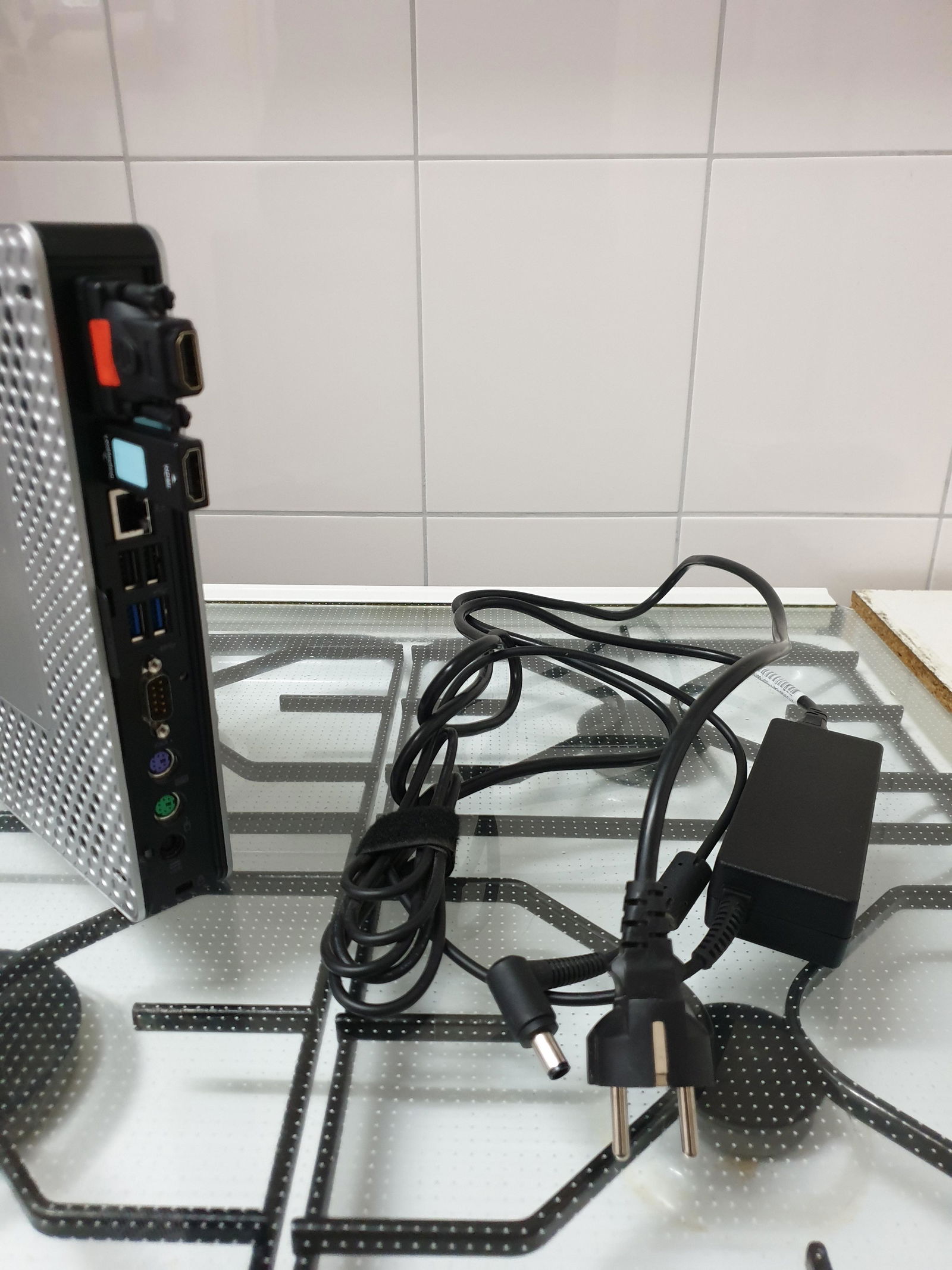 HP t610 WW Thin Client AMD G-T56N CPU 1650 MHz - Afbeelding 2