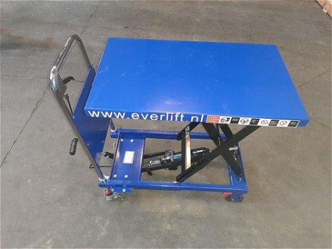 Verrijdbare heftafel 150 kg 700 x 450 mm 210-720 mm hoog - 1