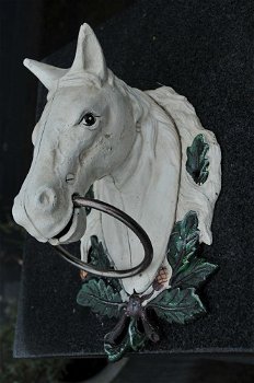 Paardenhoofd met ring, gietijzer-wit-paard-deco-tuin - 5