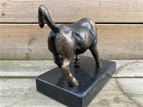 Sculptuur metalen bronskleurige stier-stier-marmer - 4