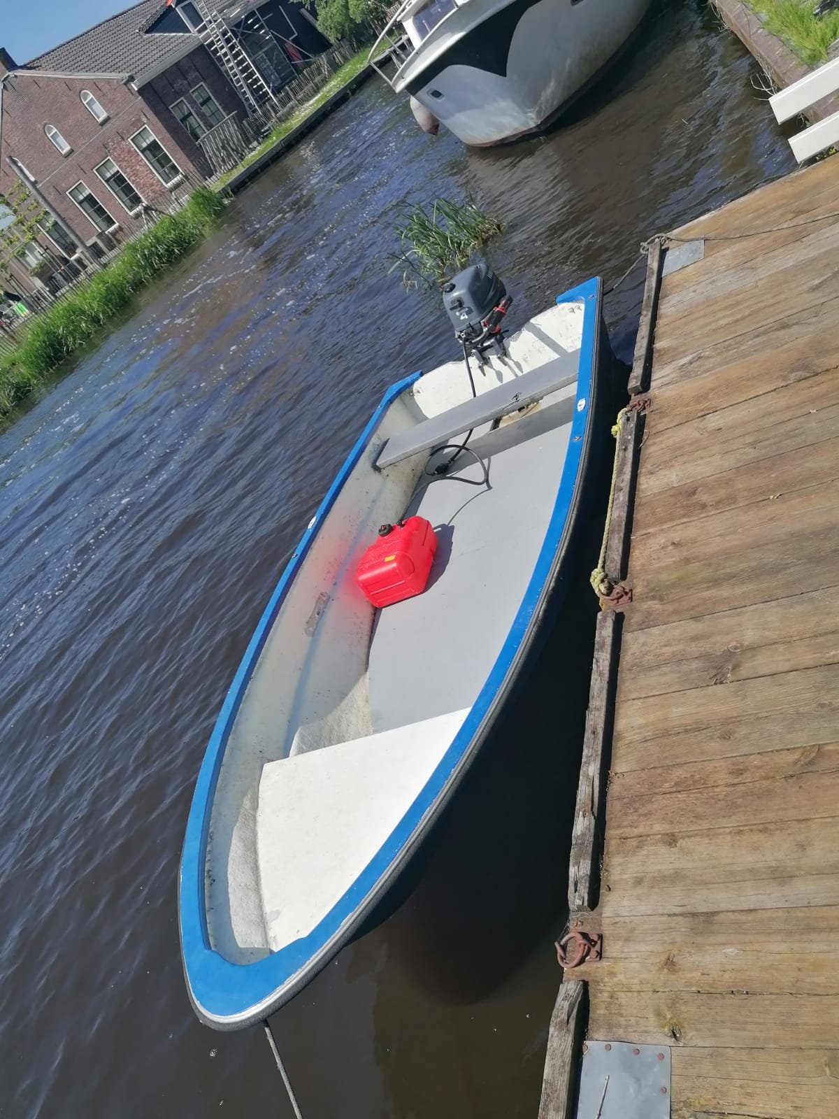 Visboot Placom met 4 pk Yamaha 4 taktmotor en losse tank - Afbeelding 3