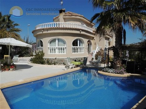 3 Bedroom villa with private pool - 0