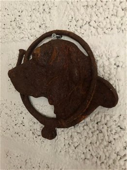 Wandornament hond met hoorn, gietijzer-rust-hond - 1