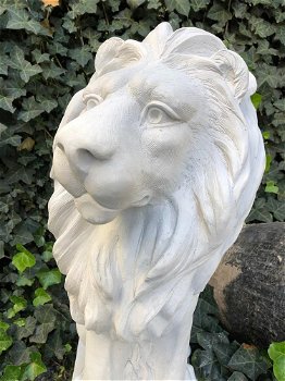 Mooie zittende leeuw, polystone-beeld-leeuw-rechts - 2