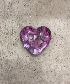 Handgemaakt hartje van glas met paars slinger NIEUW. - 0