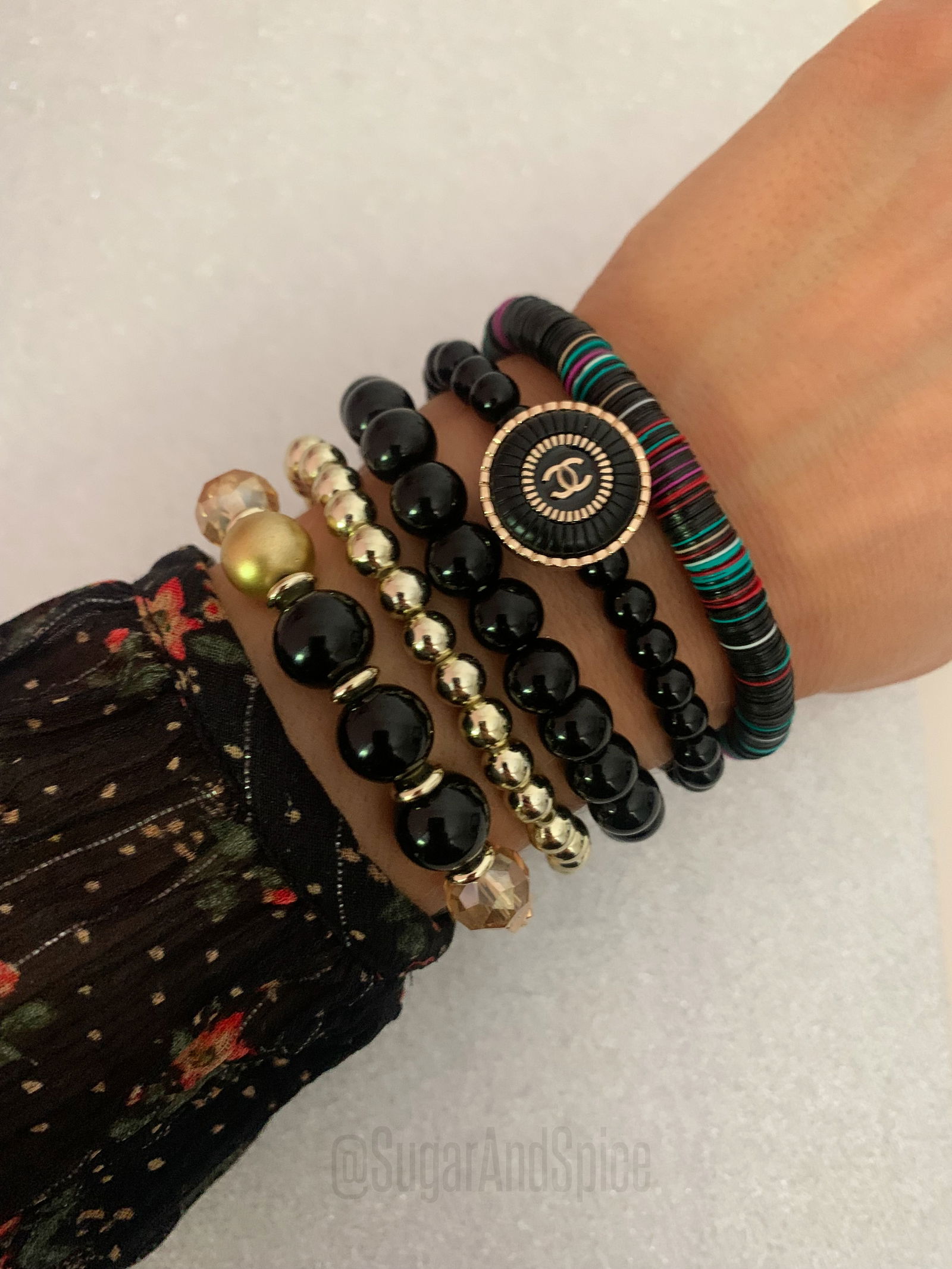 Layer setje van 4 armbanden kralen zwart goud boho ibiza mix - Afbeelding 2