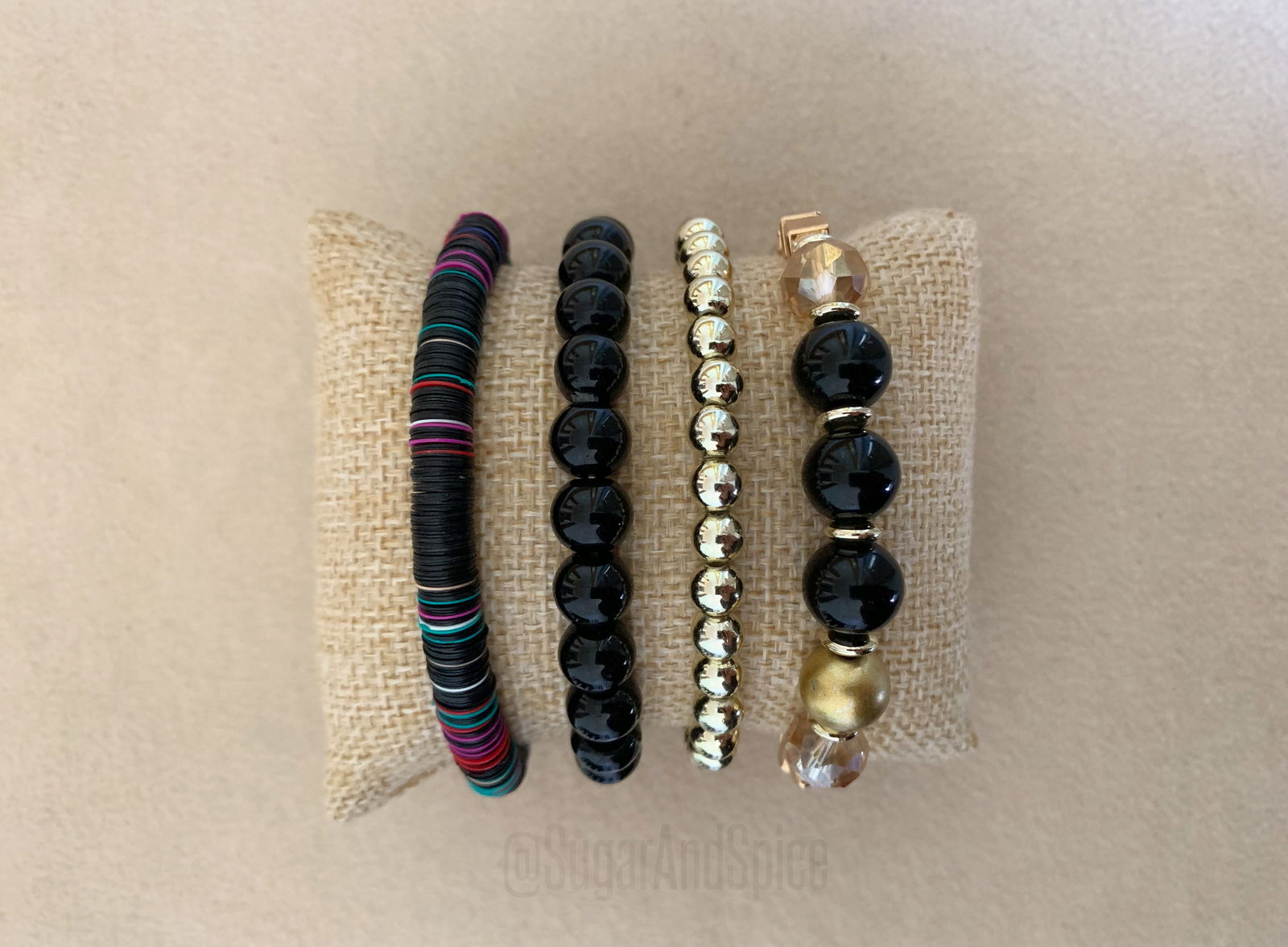 Layer setje van 4 armbanden kralen zwart goud boho ibiza mix - Afbeelding 3