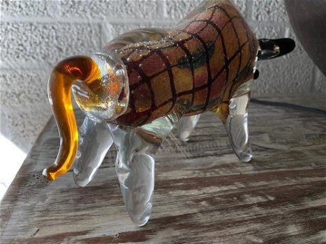 Mooi beeld van een stier van vol glas- in kleur-glas-stier - 6