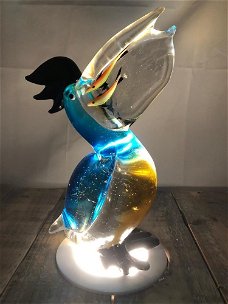 Prachtige glas-geblazen pelikaan- in kleur-pelikaan-glas