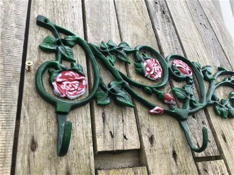 Wand kapstok, gietijzer groen met rozen rood- haken - 1