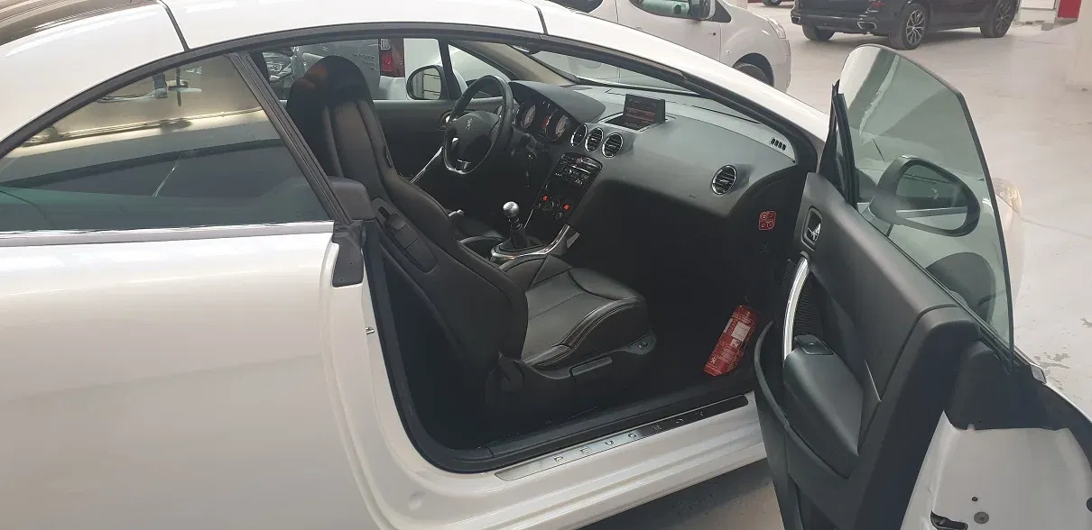 Peugeot 308 2.0 HDi Sport Pack CABRIO - Afbeelding 2