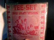 tee set - she likes weeds ( 7'' single c 3198 )