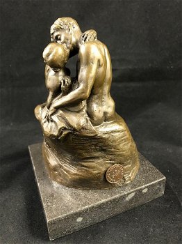 Een bronzen beeld van de kus, by Rodin.-beeld -brons - 6