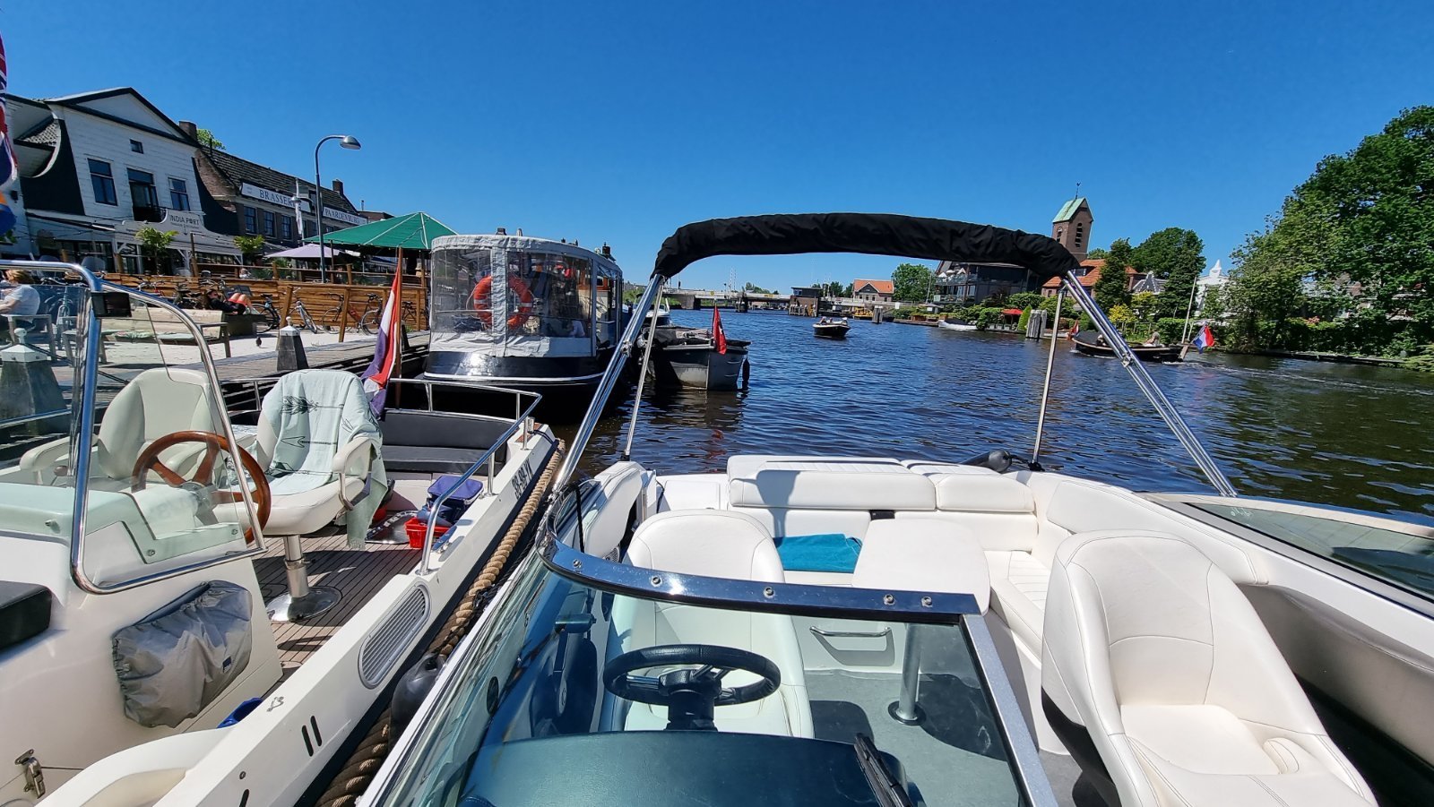Regal 2250 Cuddy, Volvo Penta 5.7GL - OSi V8 300pk 348hours - Duoprop XDP + trailer - Afbeelding 2