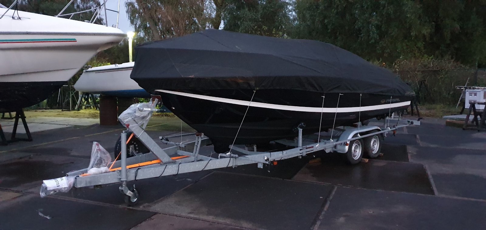 Regal 2250 Cuddy, Volvo Penta 5.7GL - OSi V8 300pk 348hours - Duoprop XDP + trailer - Afbeelding 4