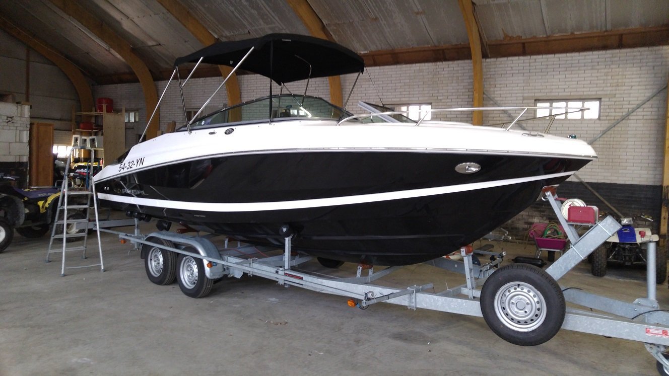 Regal 2250 Cuddy, Volvo Penta 5.7GL - OSi V8 300pk 348hours - Duoprop XDP + trailer - Afbeelding 8