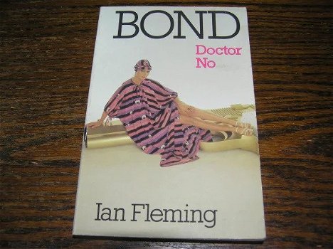 James Bond- Doctor No. Zwarte beertjes nr. 612 - 0