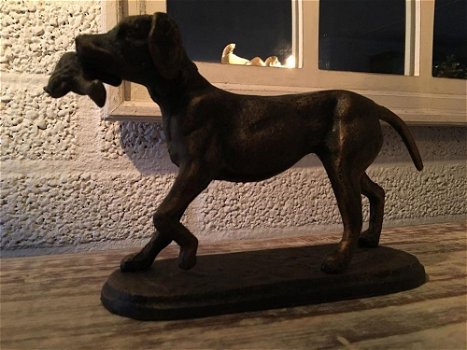 jachthond met prooi in brons-metaal-look.-jacht - hond - 7