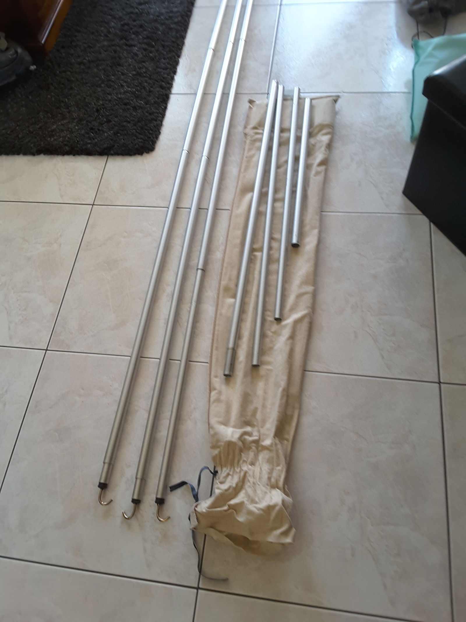 Te Koop zonluifel voor caravan of voortent - nr. 1