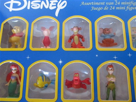 Disney - Tomy - Assortiment 24 minifiguurtjes -Nieuw in doos - 1