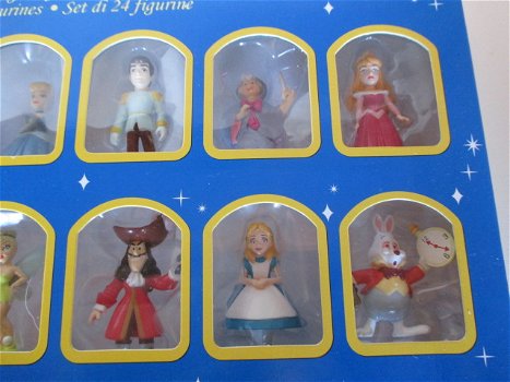 Disney - Tomy - Assortiment 24 minifiguurtjes -Nieuw in doos - 2