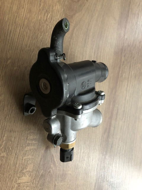 TE KOOP THERMOSTAATHUIS KAWASAKI Z 750-Z 1000 - nr. 1