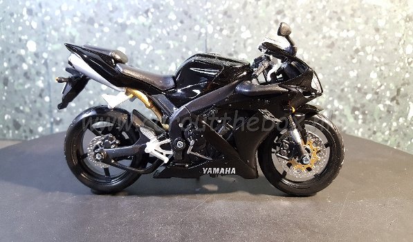 Yamaha YZF-R1 zwart 1:12 Maisto - 0