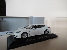 Minichamps - Porsche Panamera Diesel - 1:43 - Mint in box