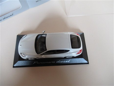 Minichamps - Porsche Panamera Diesel - 1:43 - Mint in box - 4