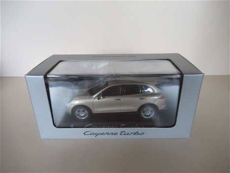 Minichamps - Porsche Cayenne Turbo - 1:43 - Mint in box - 5