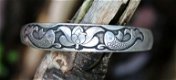 Armband uit Tibet met Boeddhistische symbolen - 1 - Thumbnail