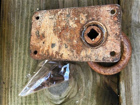 Rustieke ringen als deursluiter-poortsluiter- nostalgisch. - 5