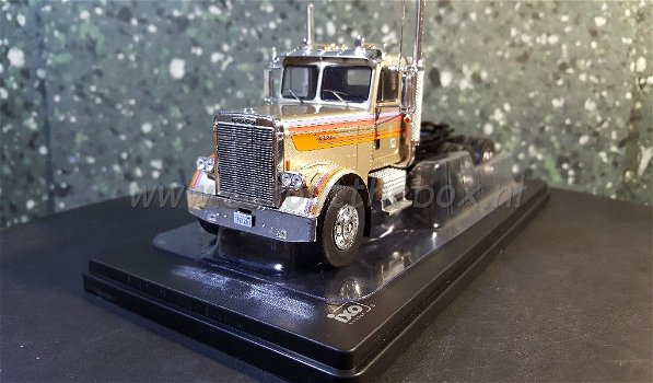 Freightliner FLC 120 64 T 1:43 Ixo - 1