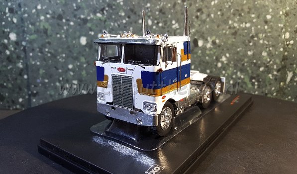 Peterbilt 352 H wit / blauw 1:43 Ixo - 1