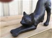 Sculptuur van een kat die zich uitstrekt - kat -poes - 3 - Thumbnail