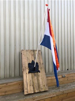 Vlaggenmast houder, hofleverancier zwart-vlag-mast-hou - 0